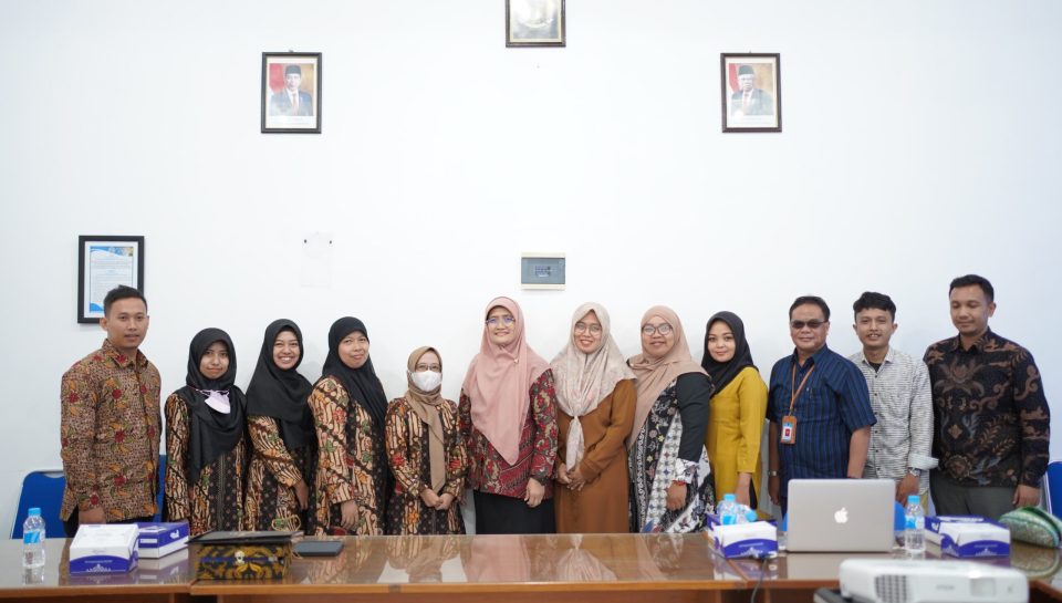 LPPM UNIMMA dan LPPM UNIKAL LPPM UNIMMA dan LPPM UNIKAL