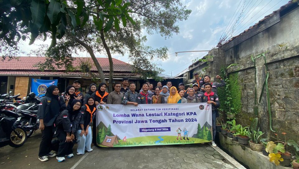 UKM Mentari bersama tim penilai