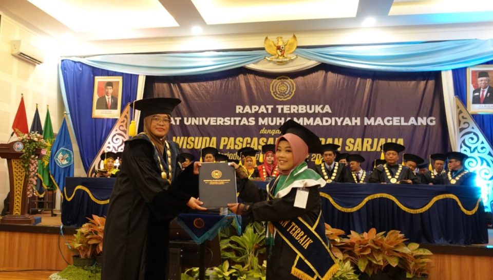 wisudawan terbaik (2)