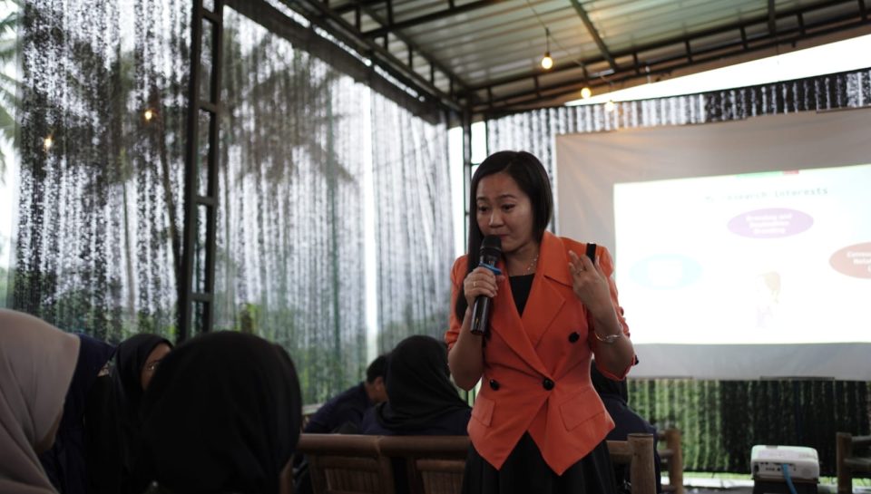 Diskusi senja Unimma